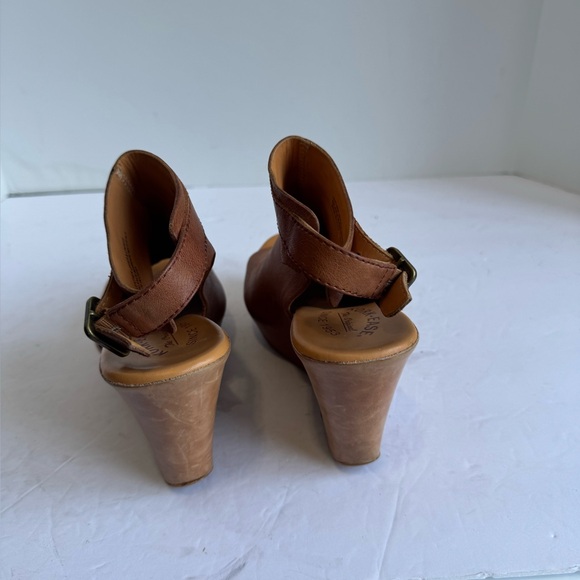 KORK-EASE Berit Wedge Leather Suede Tan Open Toe Buckle. Size 7M - Picture 11 of 12